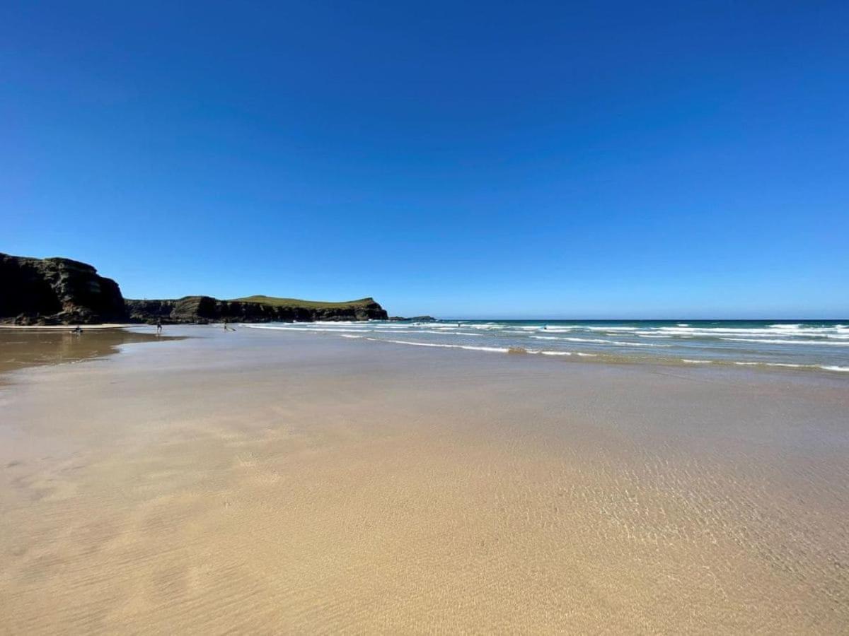 Sunset Waves Sea View Apartment Featuring Panoramic Views & Parking Newquay  Bagian luar foto