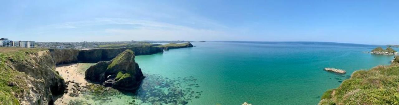 Sunset Waves Sea View Apartment Featuring Panoramic Views & Parking Newquay  Bagian luar foto