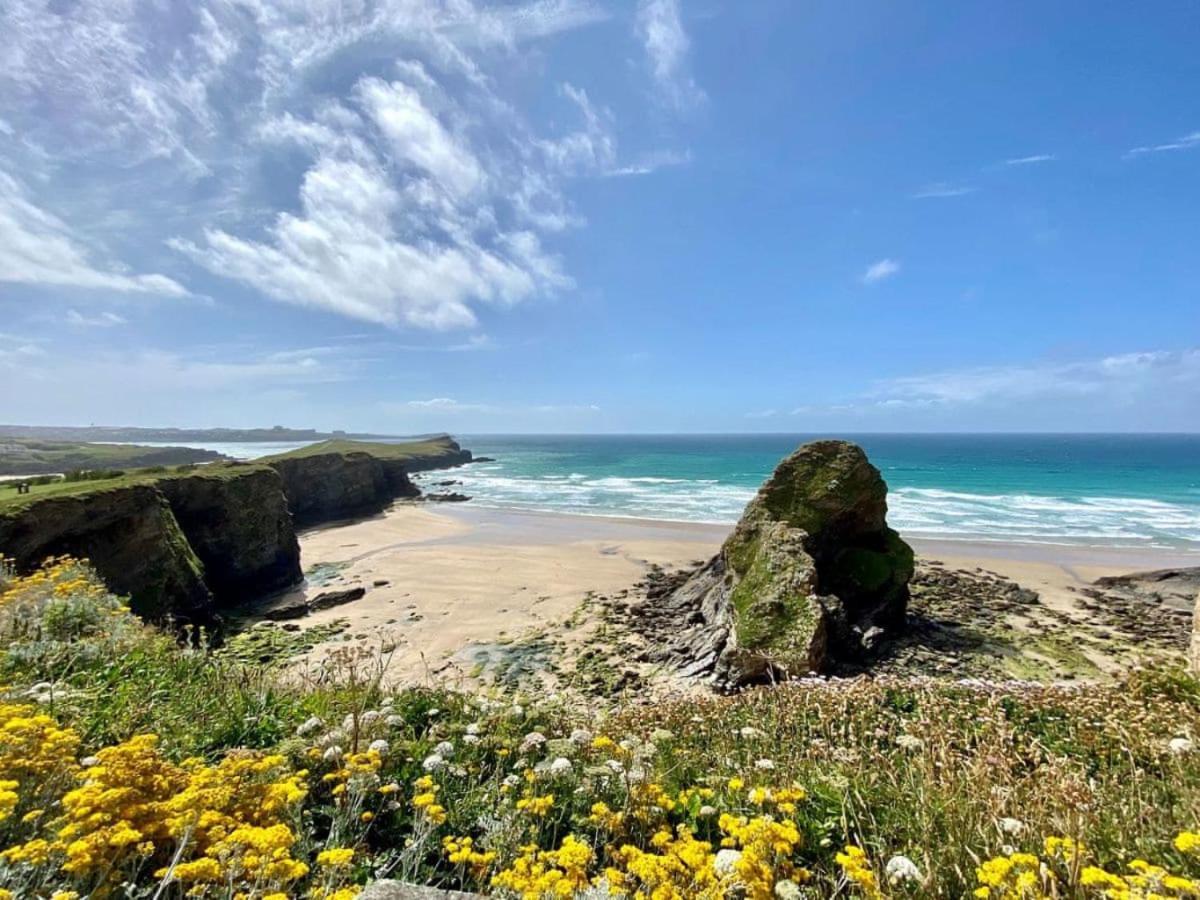 Sunset Waves Sea View Apartment Featuring Panoramic Views & Parking Newquay  Bagian luar foto