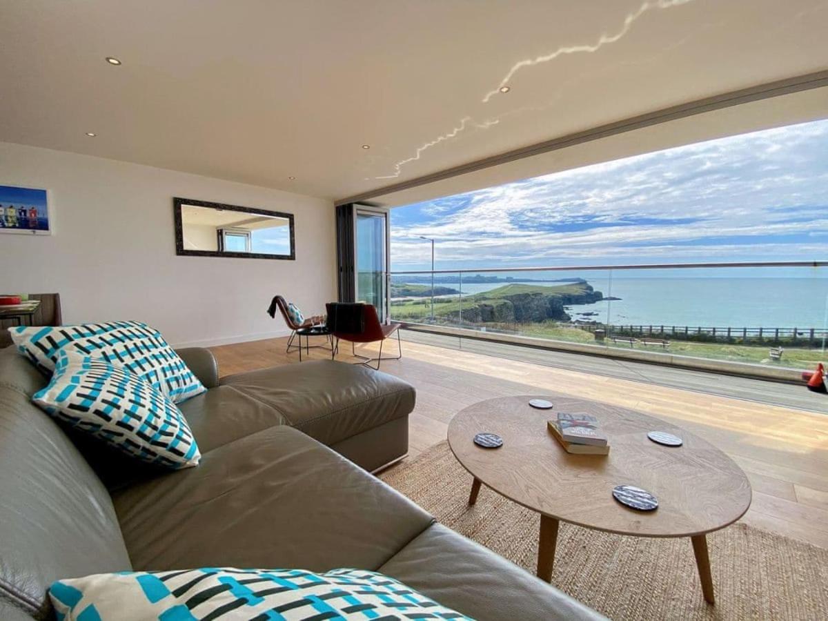 Sunset Waves Sea View Apartment Featuring Panoramic Views & Parking Newquay  Bagian luar foto